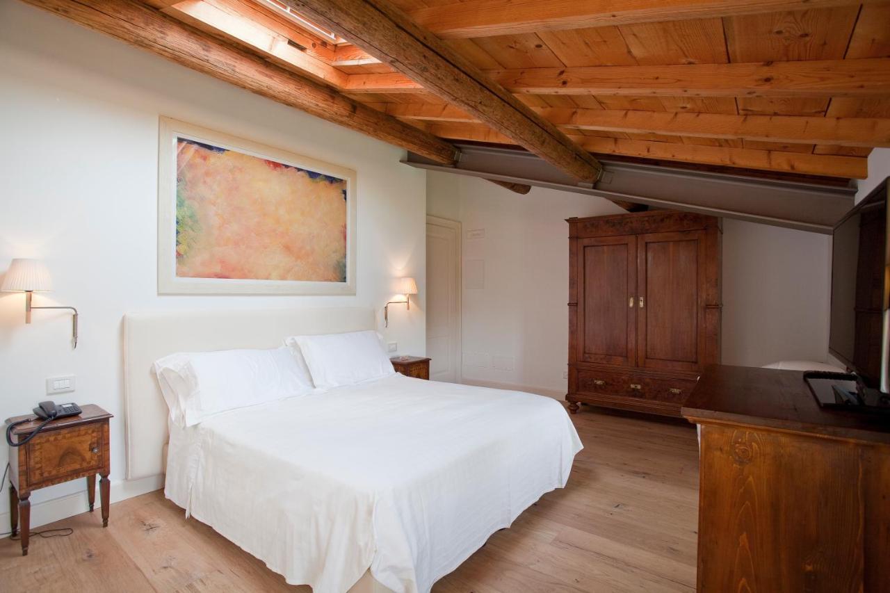 Relais Corte Guastalla Apartments Sona Buitenkant foto