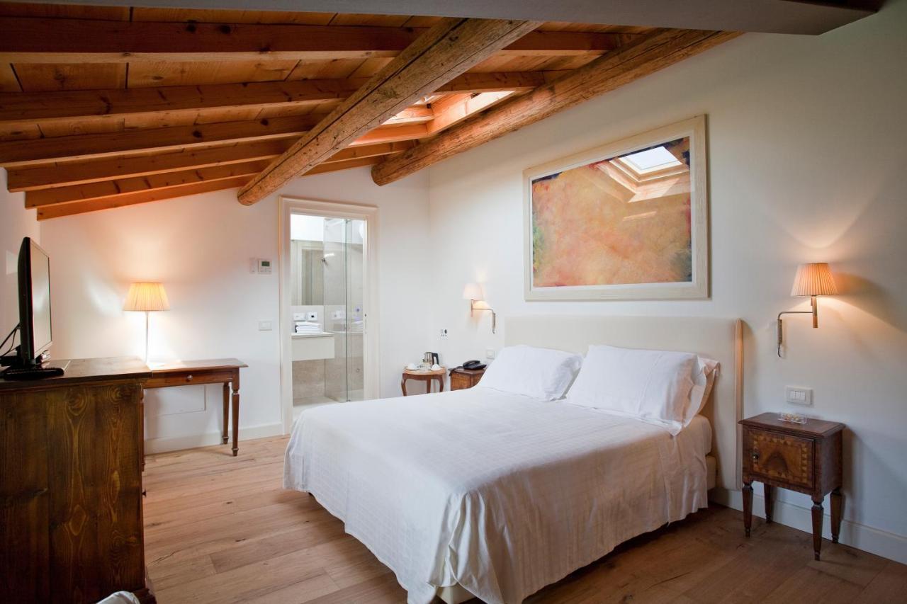 Relais Corte Guastalla Apartments Sona Buitenkant foto