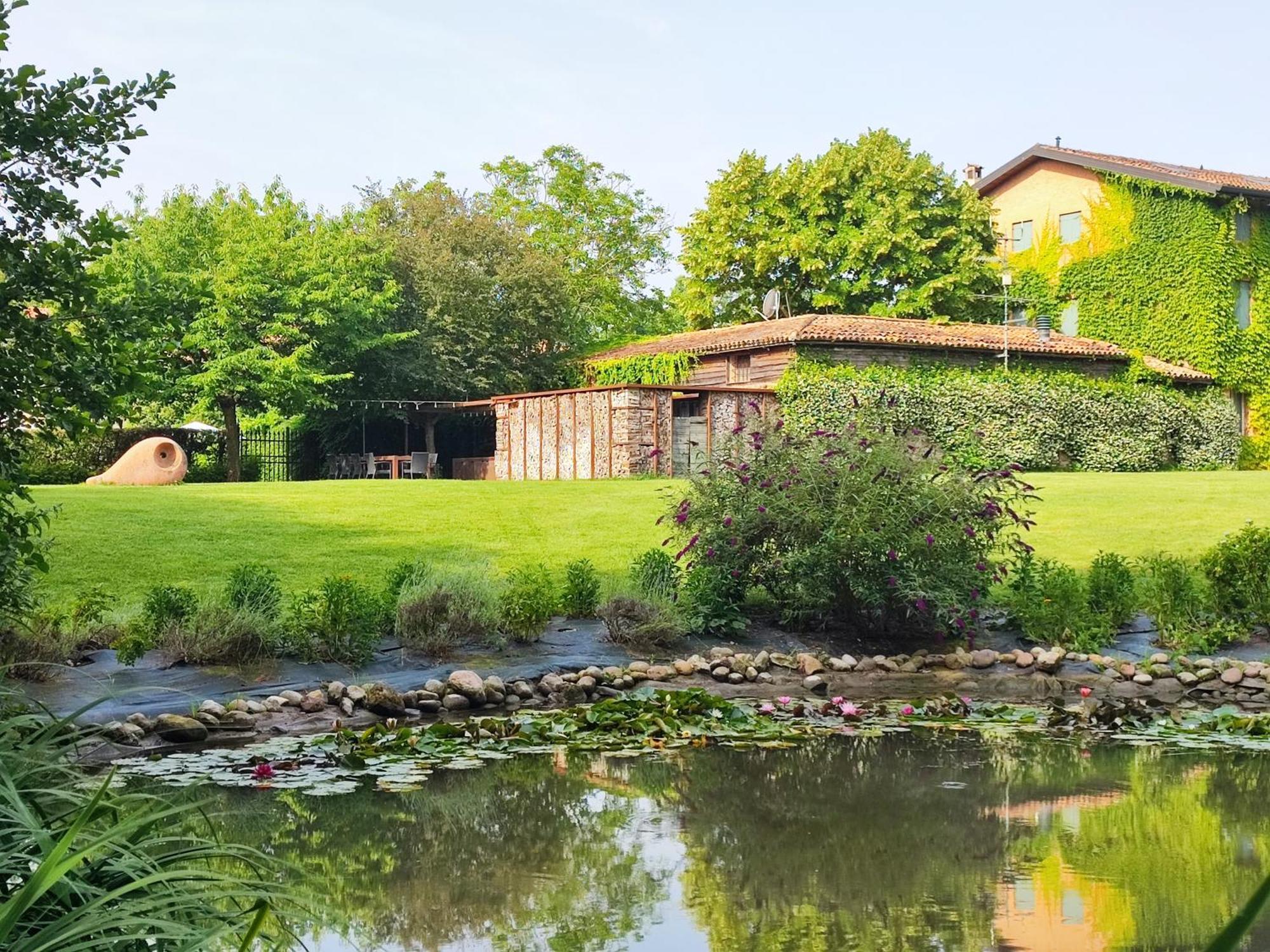 Relais Corte Guastalla Apartments Sona Buitenkant foto