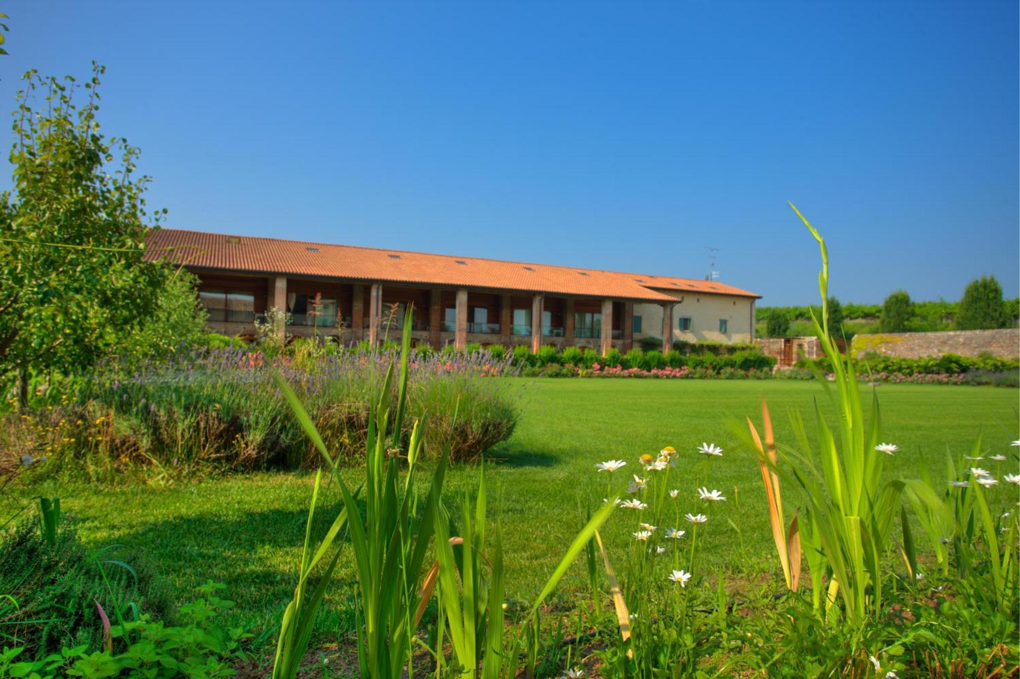 Relais Corte Guastalla Apartments Sona Buitenkant foto
