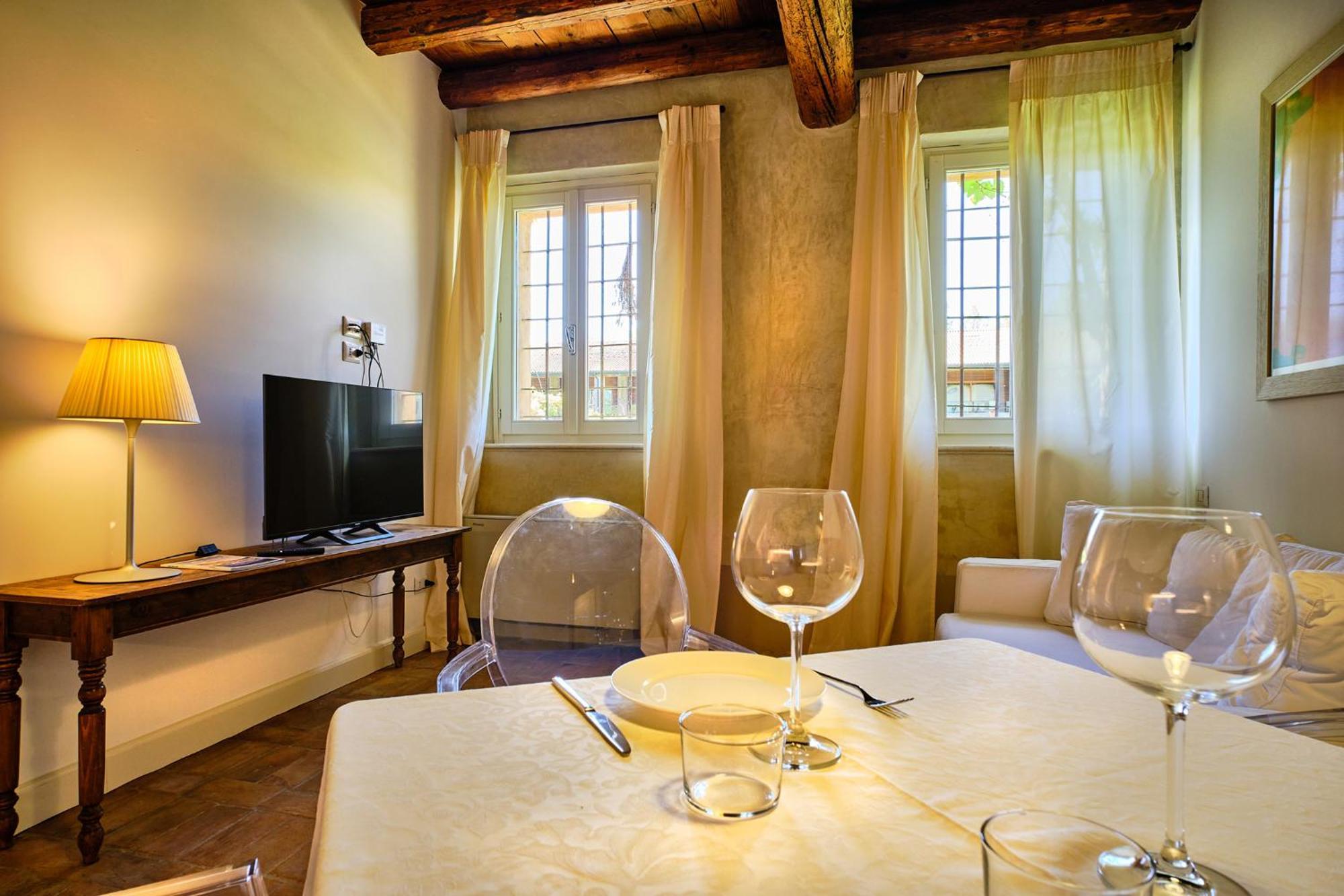 Relais Corte Guastalla Apartments Sona Buitenkant foto